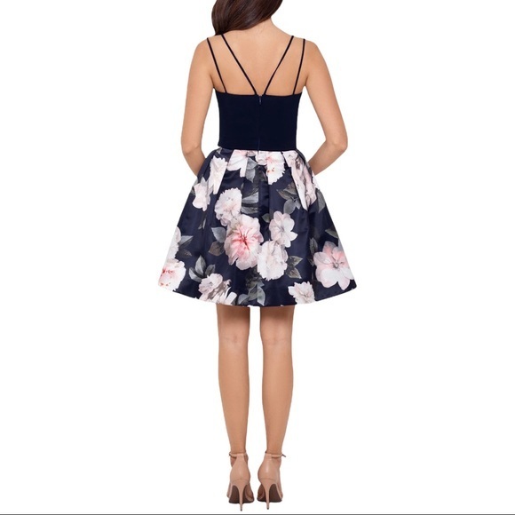 XSCAPE Floral Fit & Flare Dress  - Size 12 - Picture 2 of 3